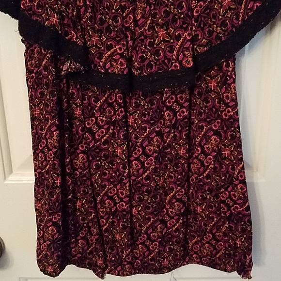 blouse - Picture 3 of 3